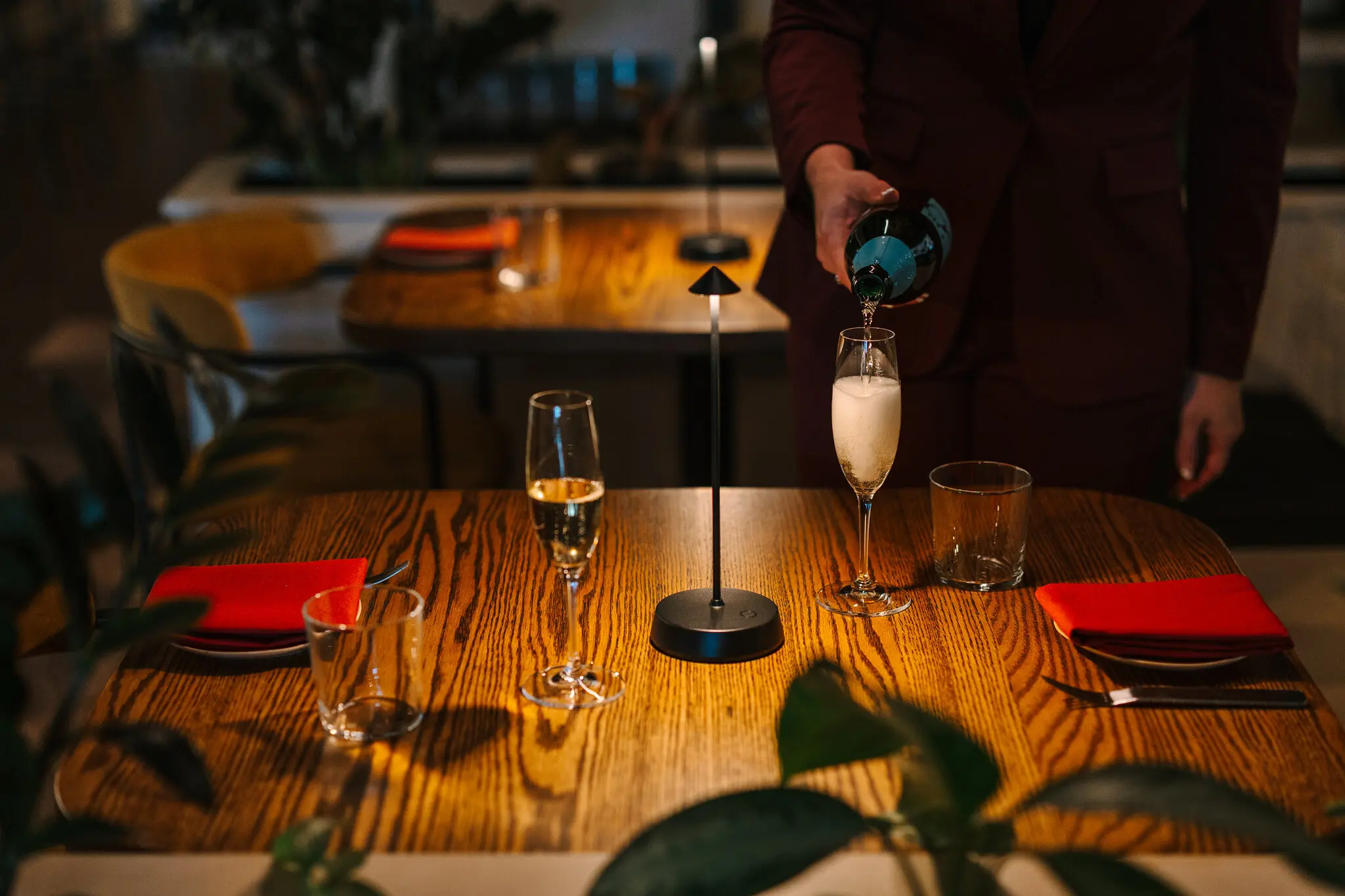 Dinner and No Drinks: Restaurants Are Struggling as Americans Drink Less
